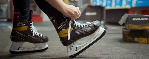 How to Properly Tie Hockey Skates