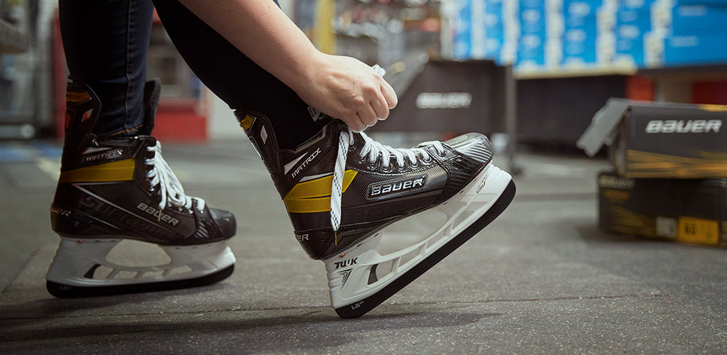 How to Properly Tie Hockey Skates