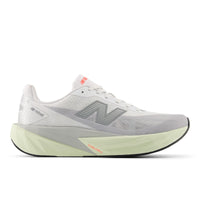 Chaussures De Course FuelCell Rebel v5 De New Balance Pour Femmes - Nuage De Pluie/Blanc